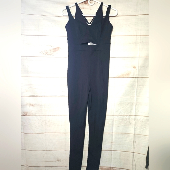 - NO KA'OI Outline Cutout Jumpsuit - Picture 2 of 12